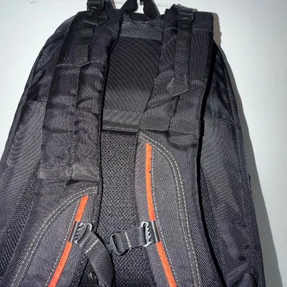 EVERKI Black Atlas 17.3 Travel Backpack